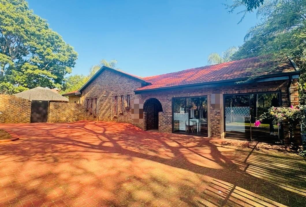 5 Bedroom House For Sale in Theresapark, Akasia
