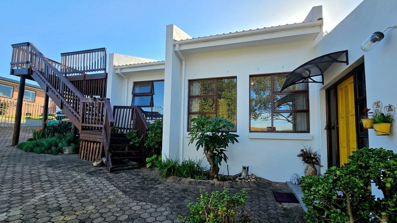 House For Sale in Dana Bay, Mossel Bay