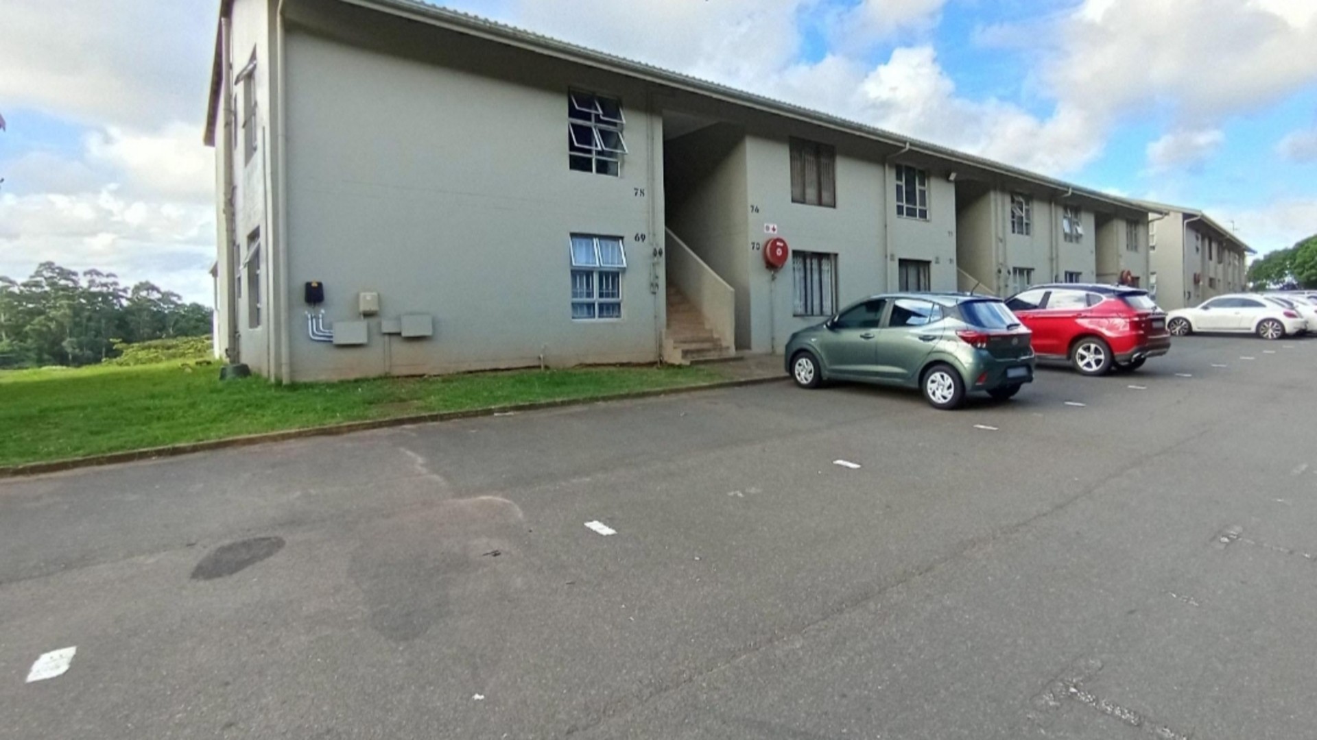 Apartment For Sale in Montclair, Durban, KwaZulu Natal