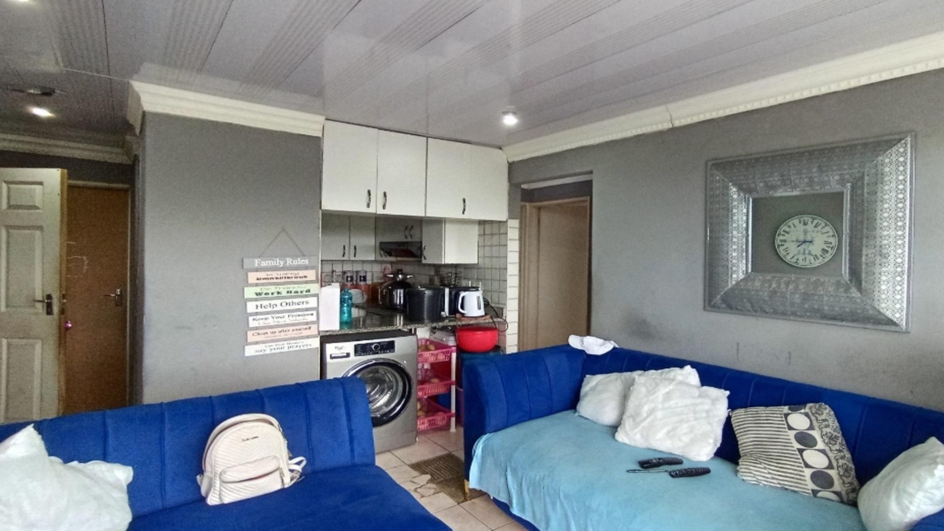 Apartment For Sale in Montclair, Durban, KwaZulu Natal