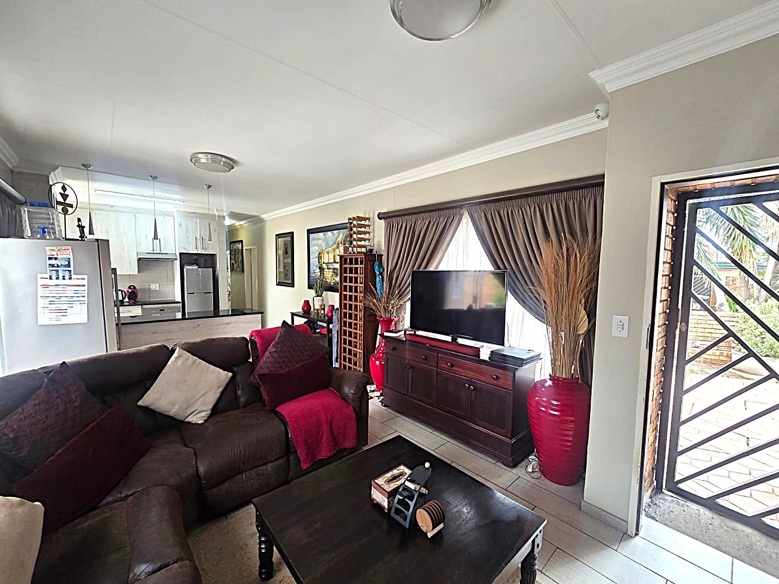 Modern 3 Bedroom Full Title Townhouse in Bougainvillea Estate
