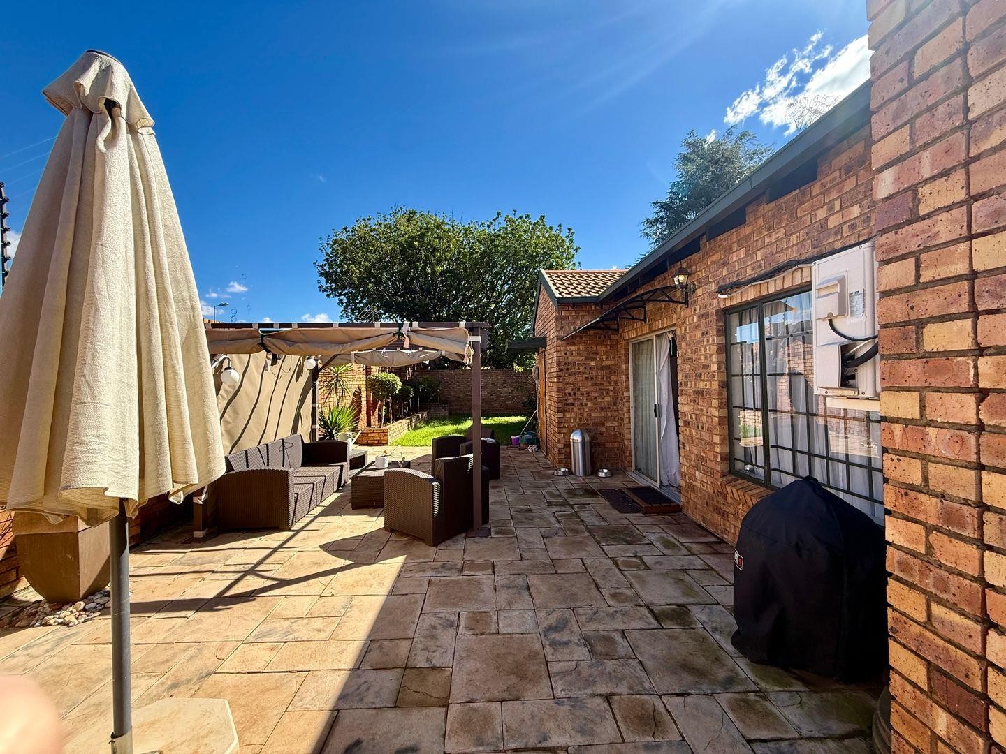 Modern 3 Bedroom Full Title Townhouse in Bougainvillea Estate