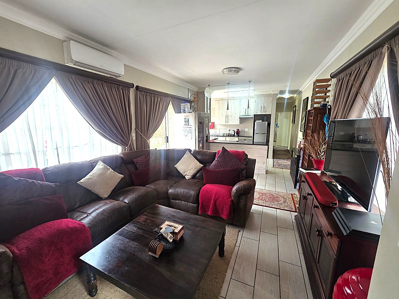 Modern 3 Bedroom Full Title Townhouse in Bougainvillea Estate