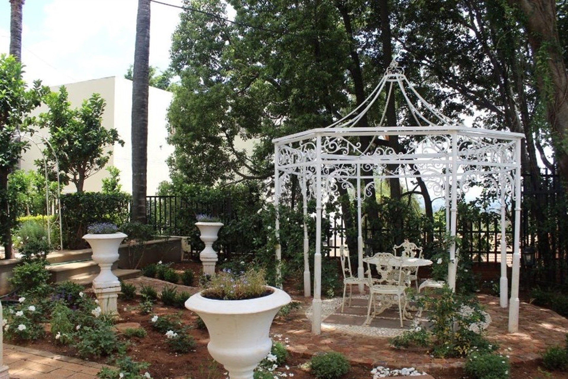 Kronberg and Cricklewood Luxury Apartments, Waterkloof
