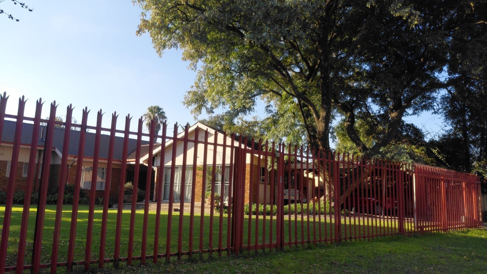Jim Fouce Park - A project with great Investment potential. Property in need of maintenance.