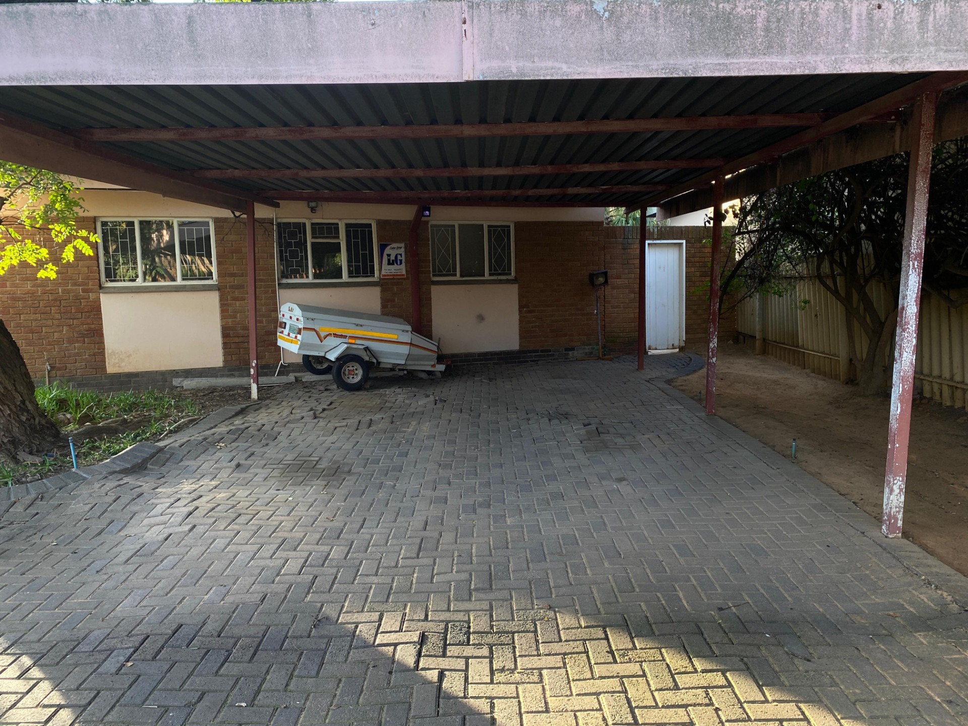 Jim Fouce Park - A project with great Investment potential. Property in need of maintenance.