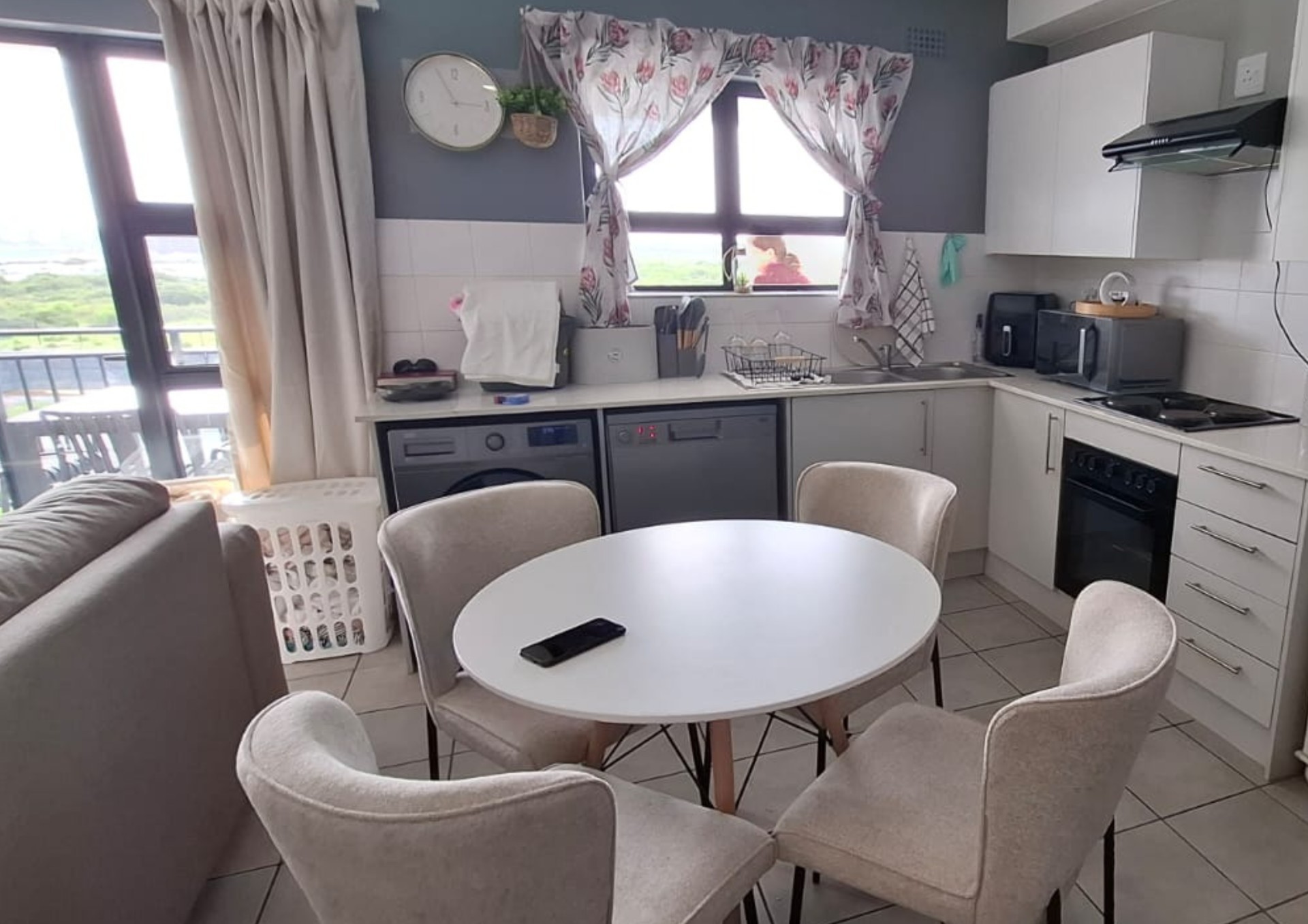 Modern 3-Bedroom Duplex Apartment in Secure Ihlathi Estate - Parklands