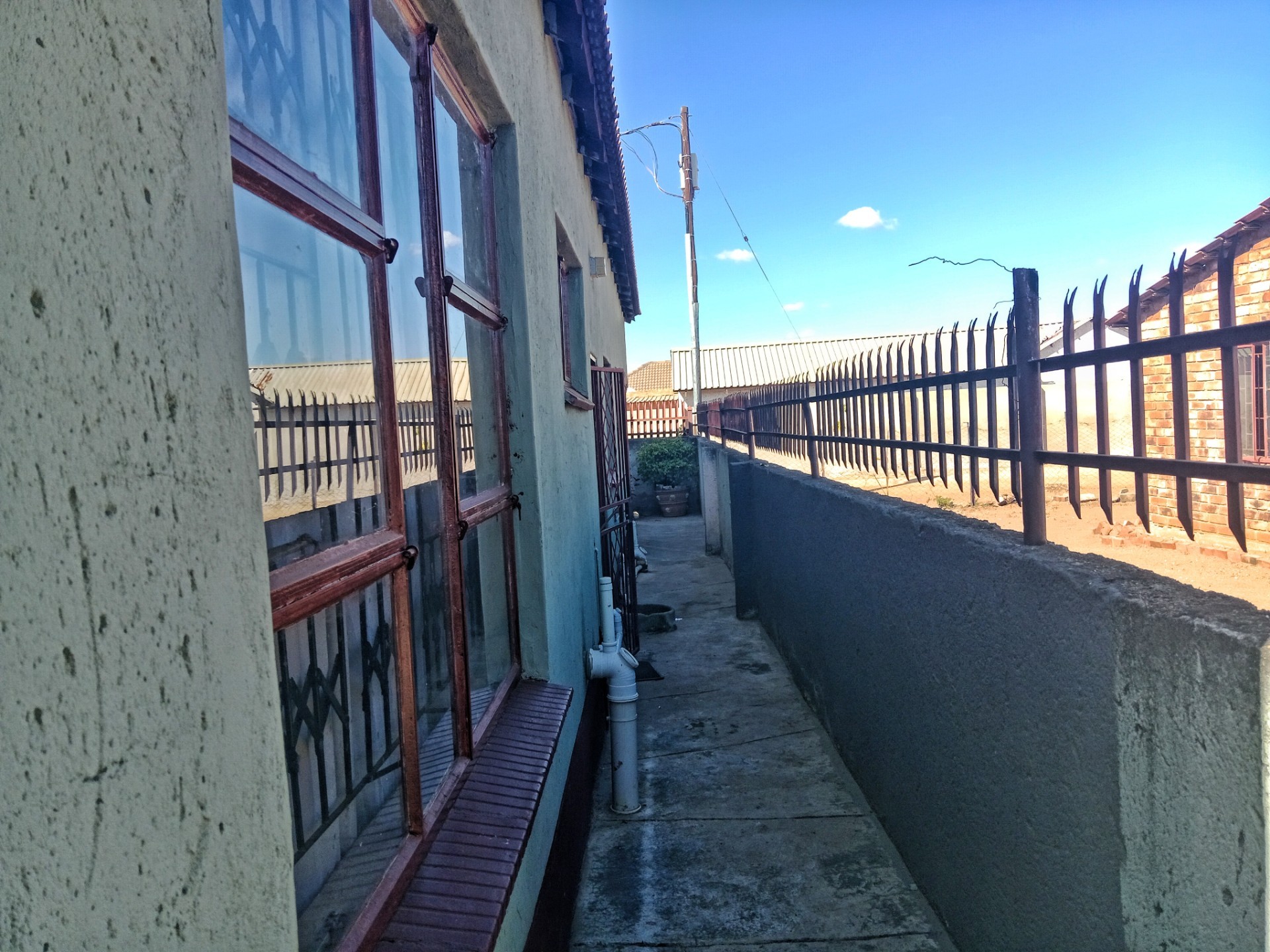 4 Bedroom House with Single Garage For Sale in Soshanguve South, Soshanguve