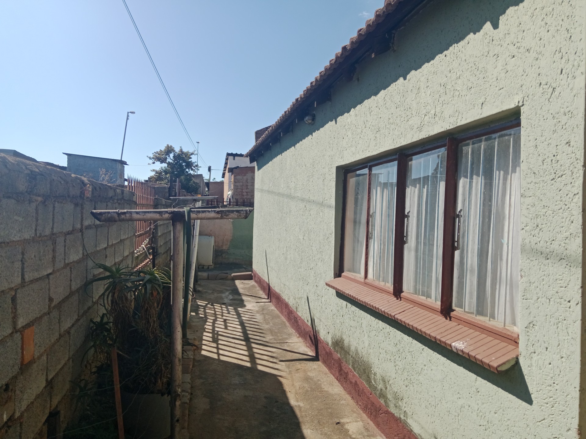 4 Bedroom House with Single Garage For Sale in Soshanguve South, Soshanguve
