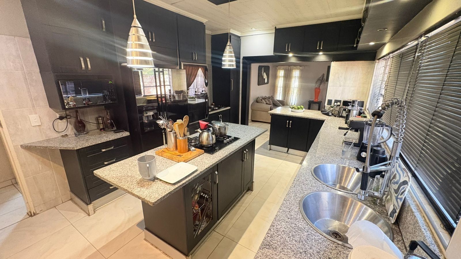 4 Bedroom House For Sale in Theresapark, Akasia