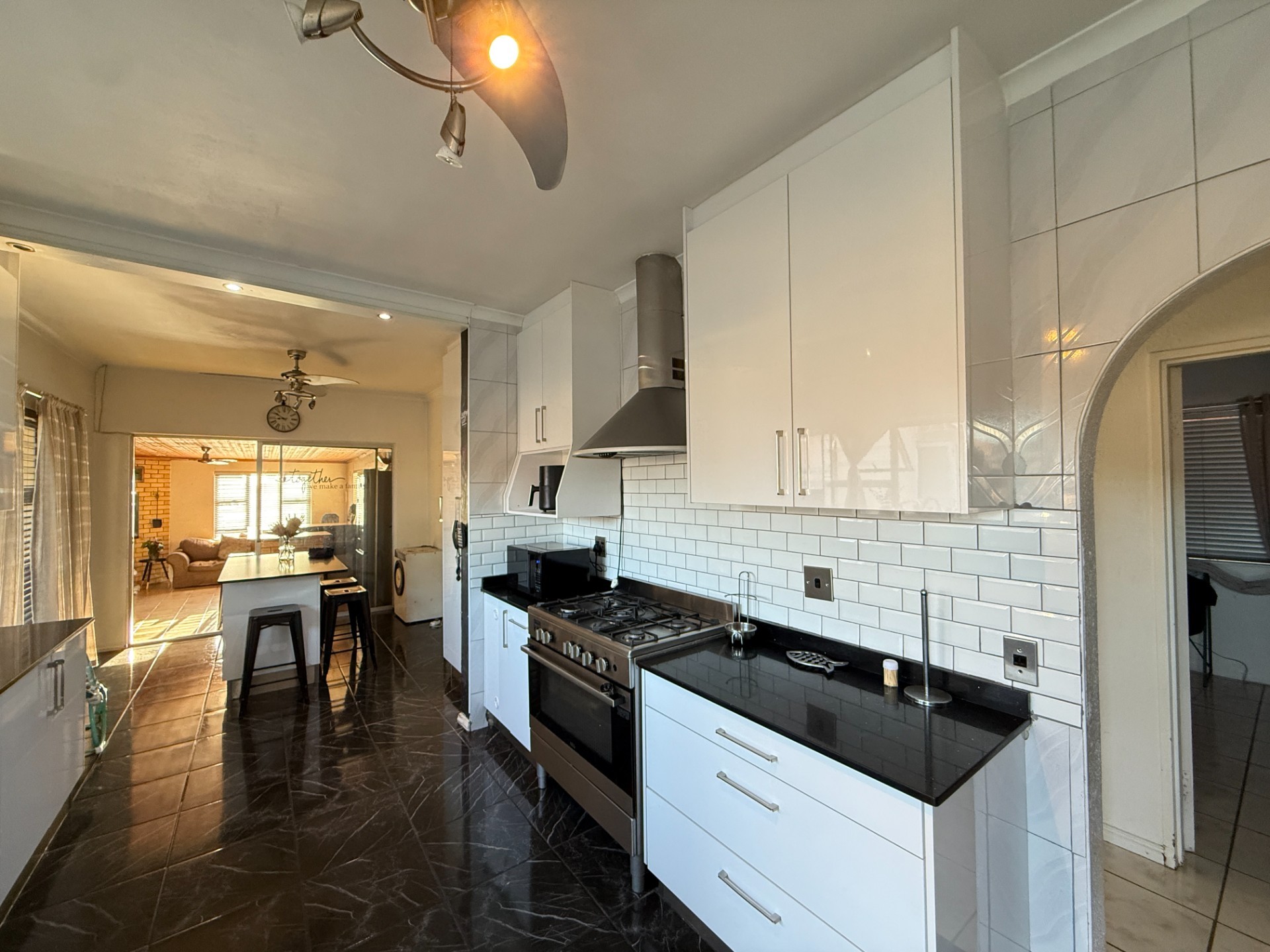 4 Bedroom Family Home with a 2 Bedroom Flatlet in Monte Vista, Goodwood