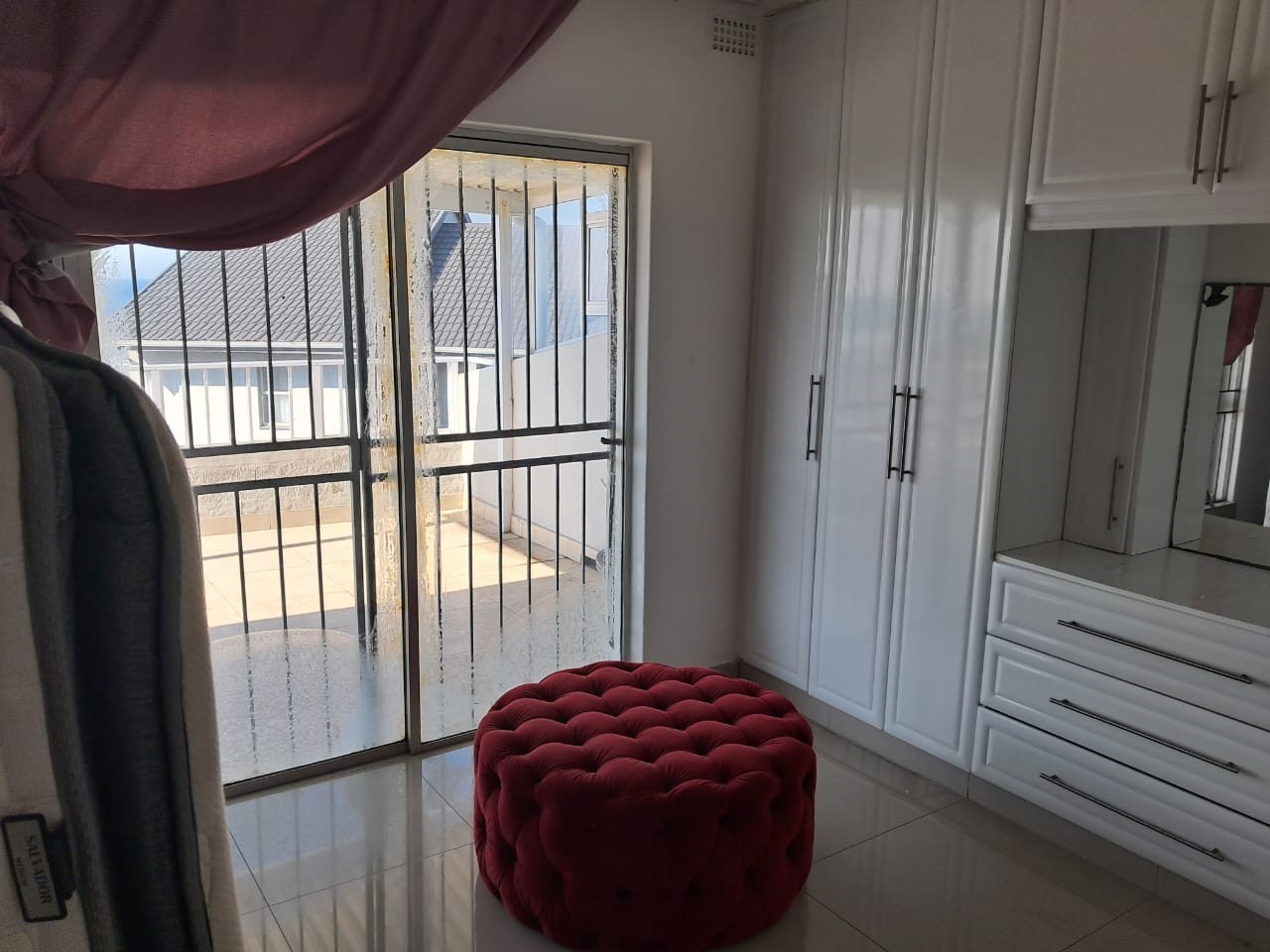 Luxurious Oceanview Top Floor Apartment With Private Beach