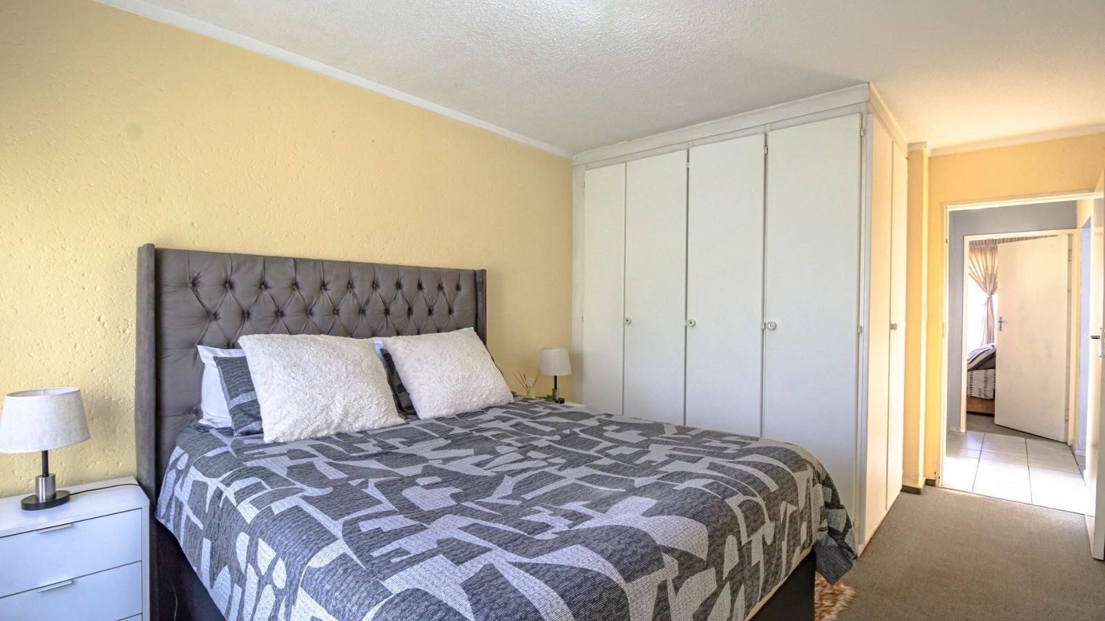 Two Bedroom Apartment in Sought-After Marais Steyn Park