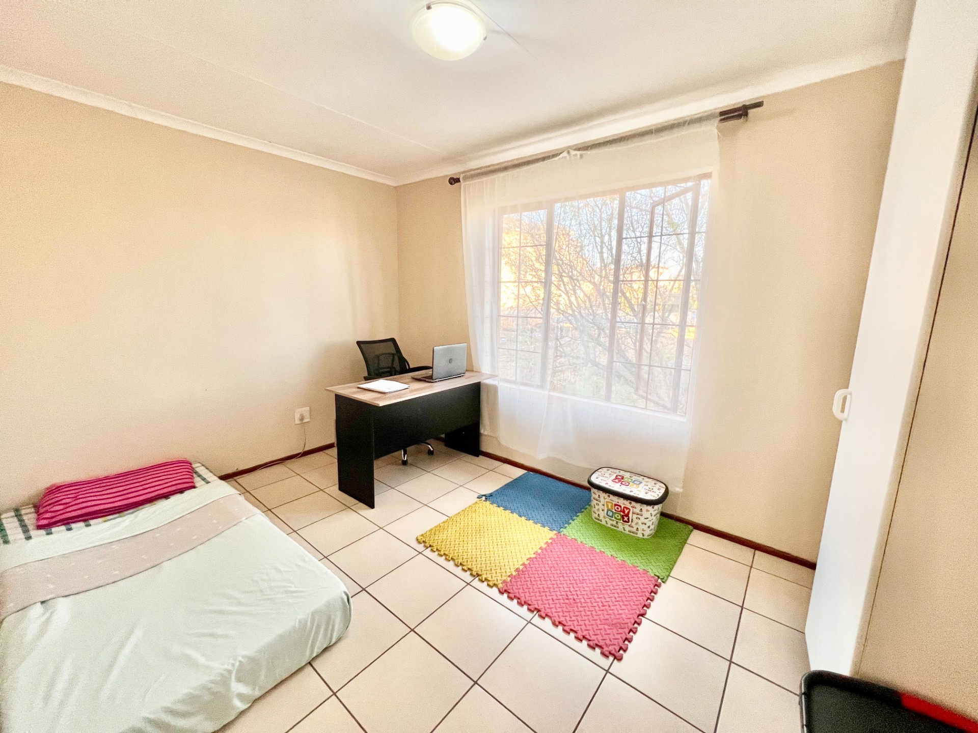 Apartment For Sale in Carlswald, Midrand