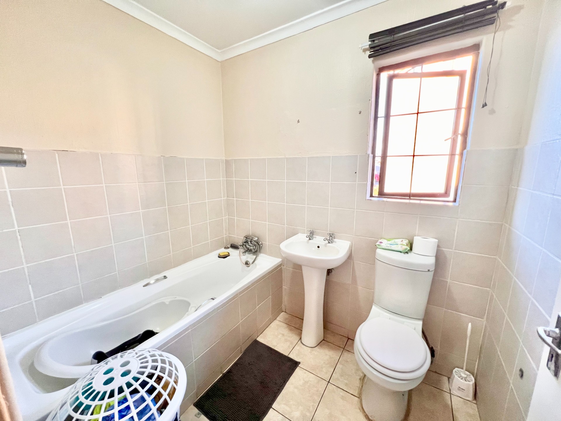 Apartment For Sale in Carlswald, Midrand