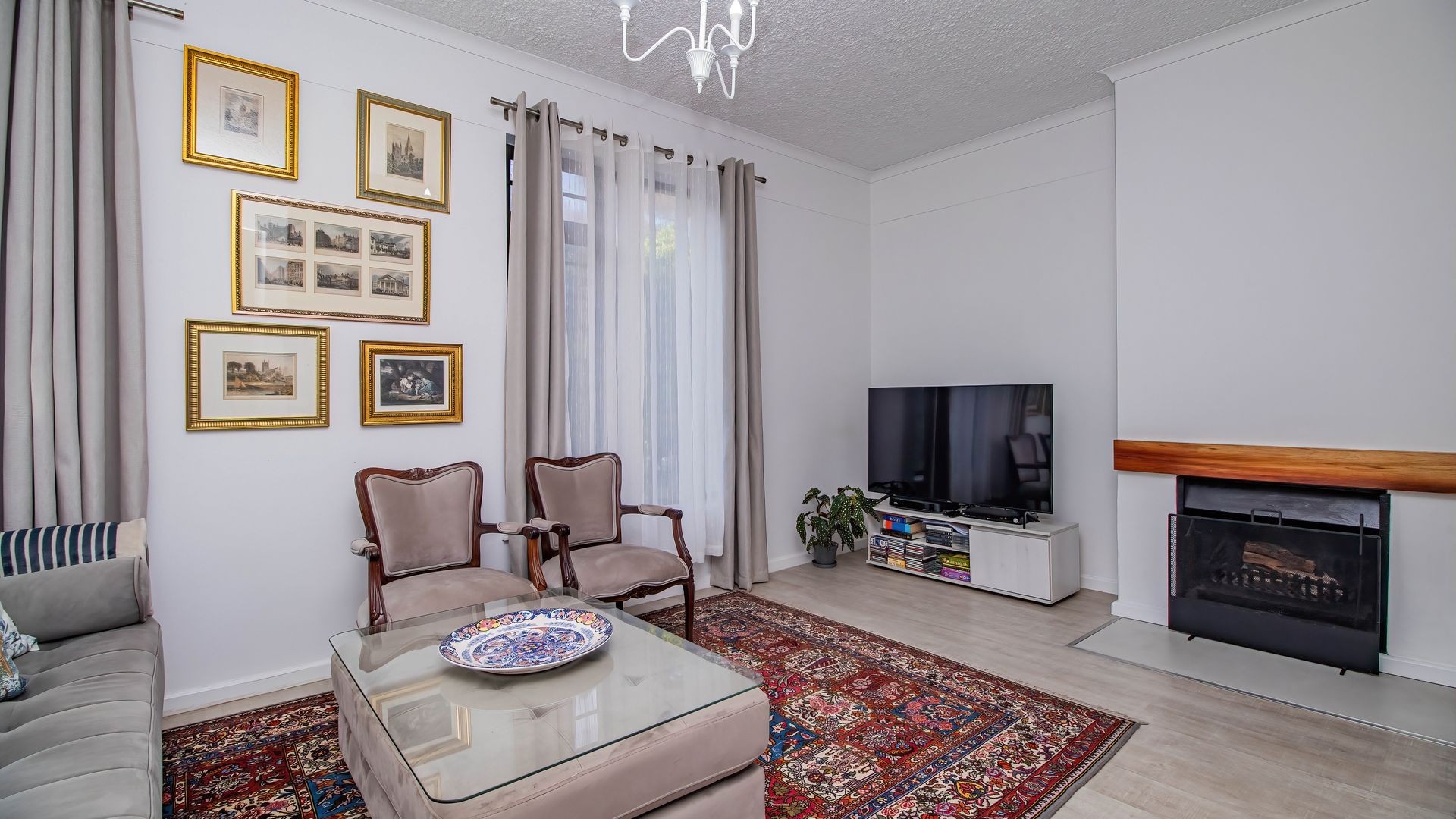 Renovated Apartment with Lagoon Views