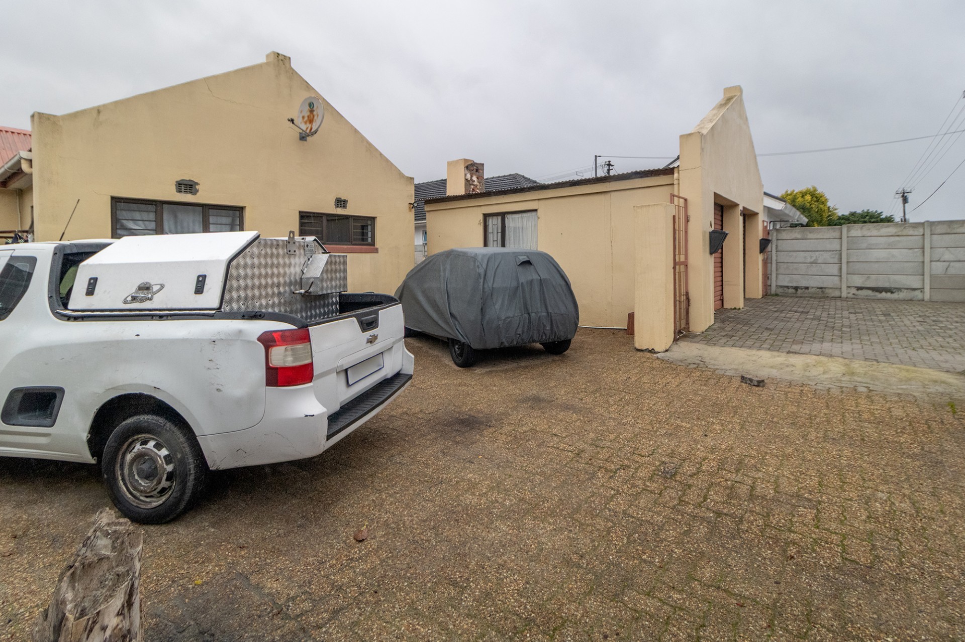 2 Bedroom Sectional Title Home with Ample Parking and potential for expansion for sale in Avondale