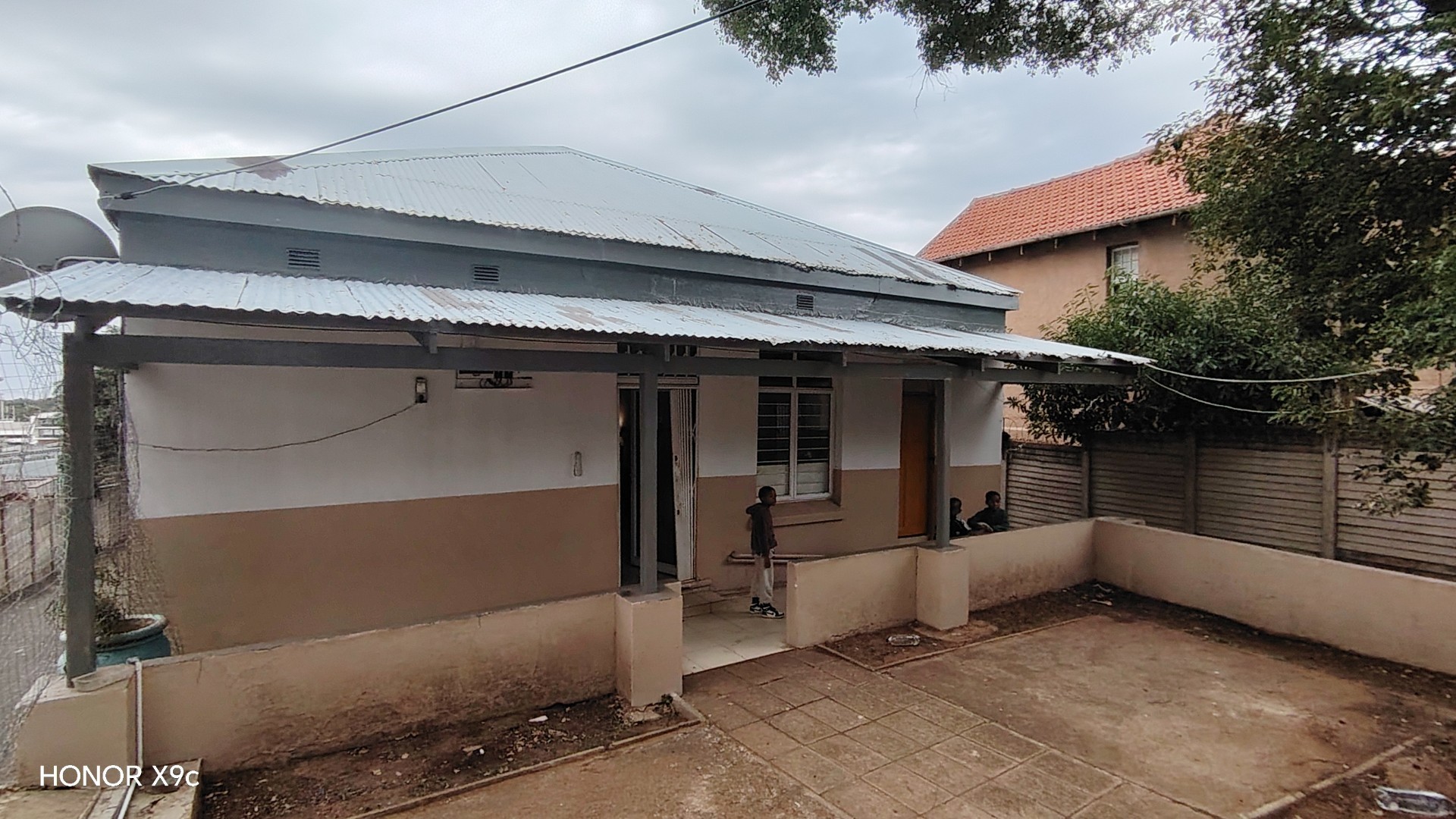 Excellent fixer-upper income earner