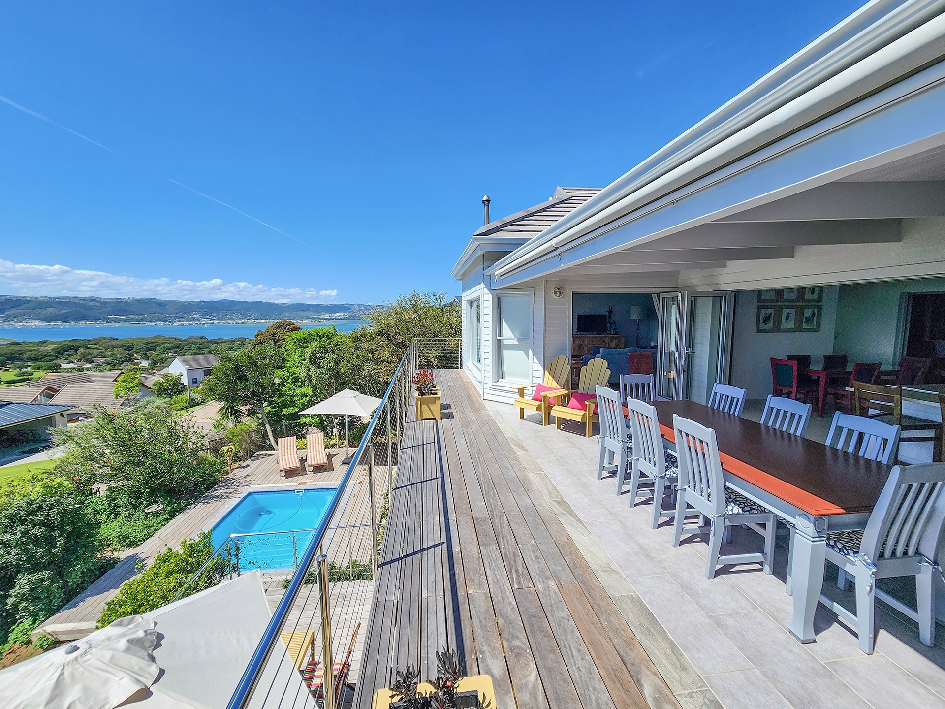 BEAUTIFUL FURNISHED 2 BEDROOM UNIT, VIEWS, SUNNY. TO RENT UNTIL NOVEMBER 2026