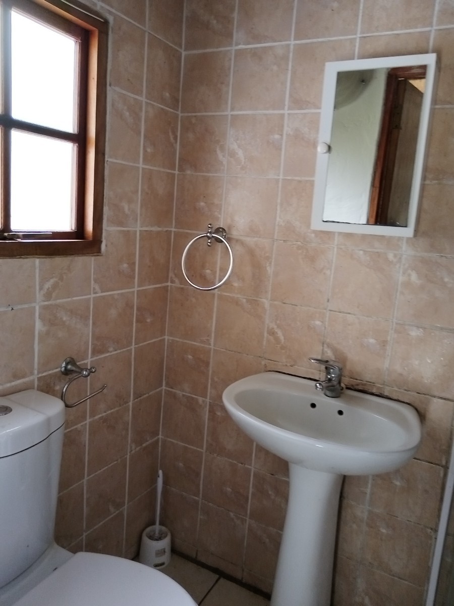 Lock up and Go Unit For Sale in Hogsback