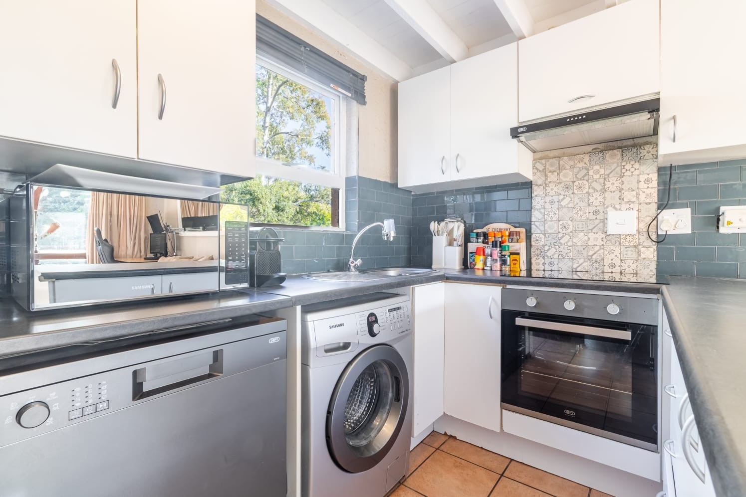 1 bed loft In Magaliesig
