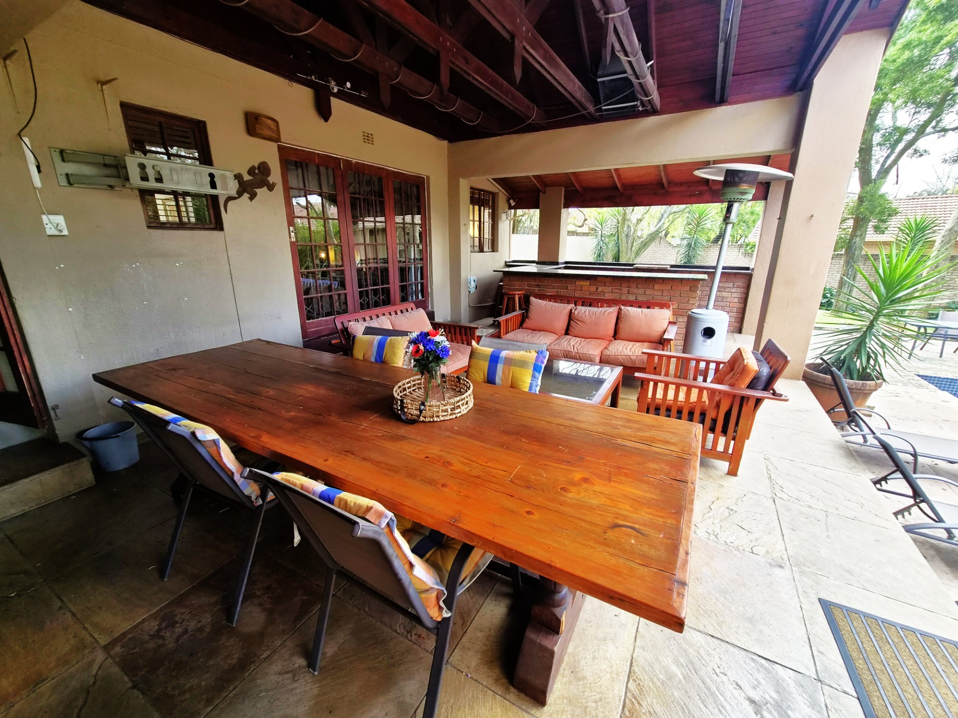 House For Sale in Paulshof, Sandton