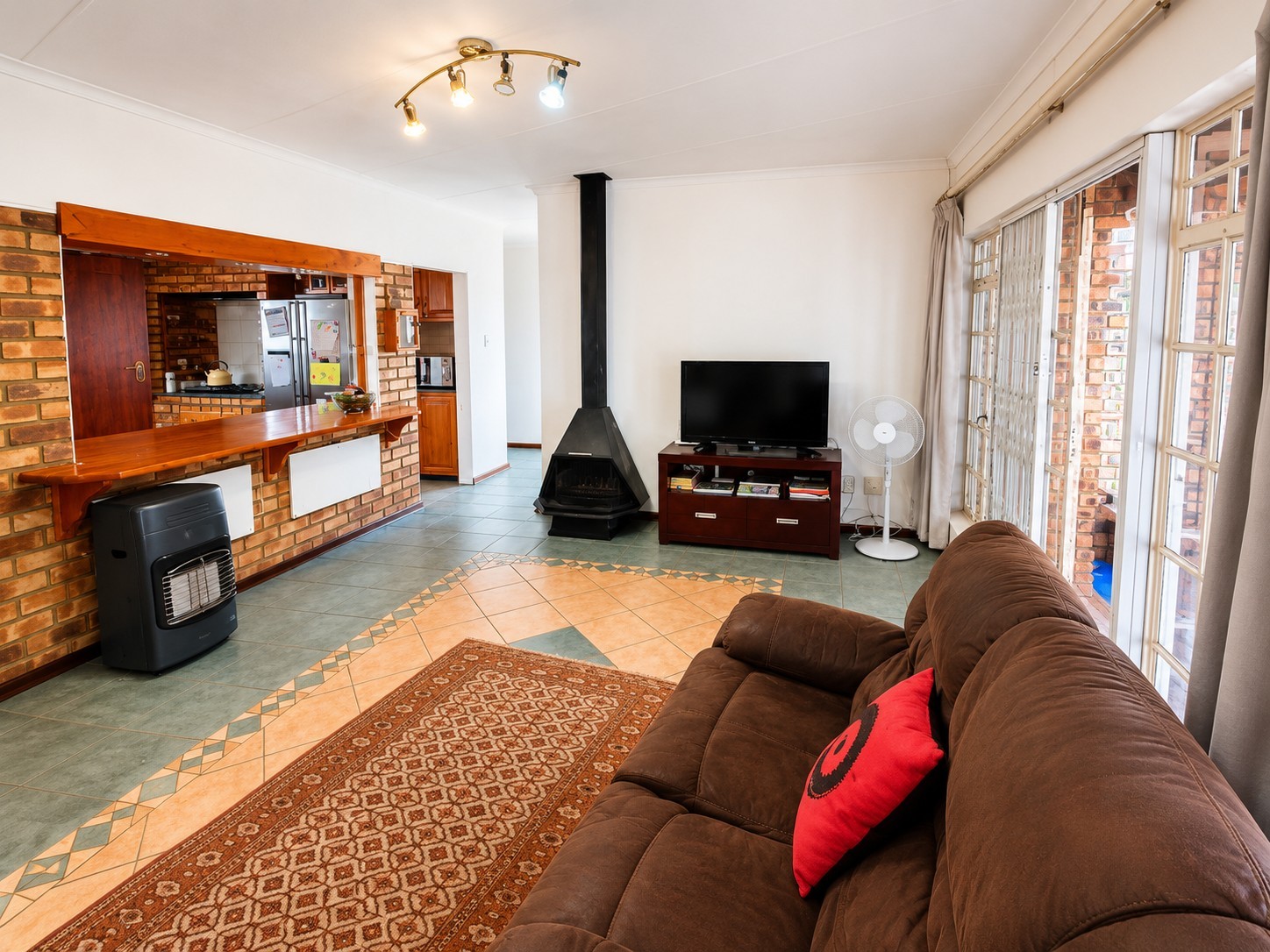 Space to Live, Work and Entertain in the Heart of Mulbarton