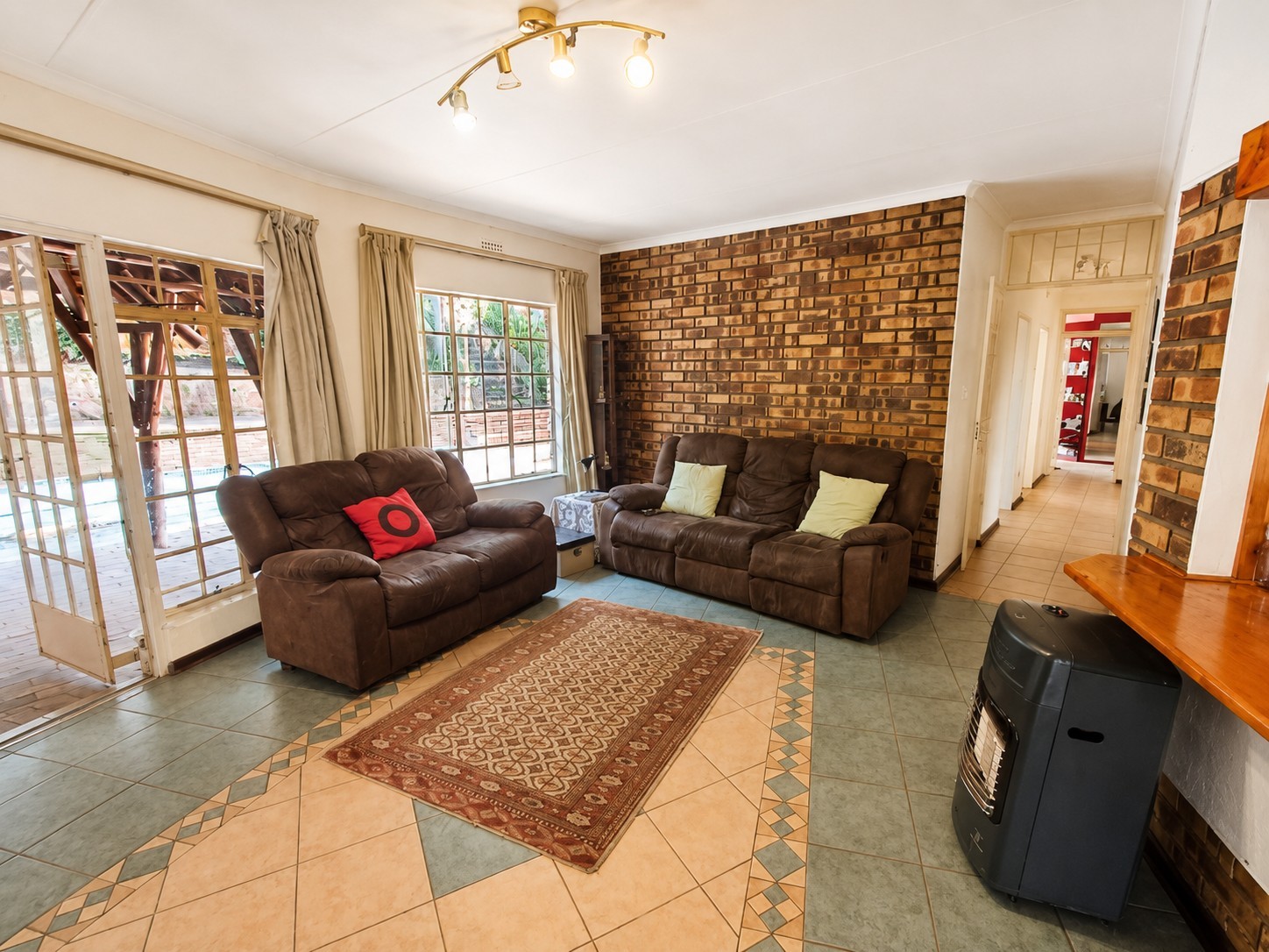 Space to Live, Work and Entertain in the Heart of Mulbarton