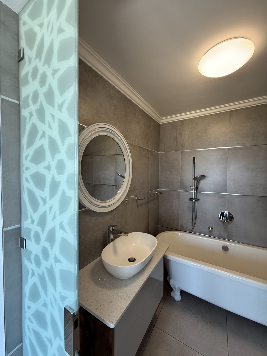 Apartment For Sale in Humewood, Port Elizabeth