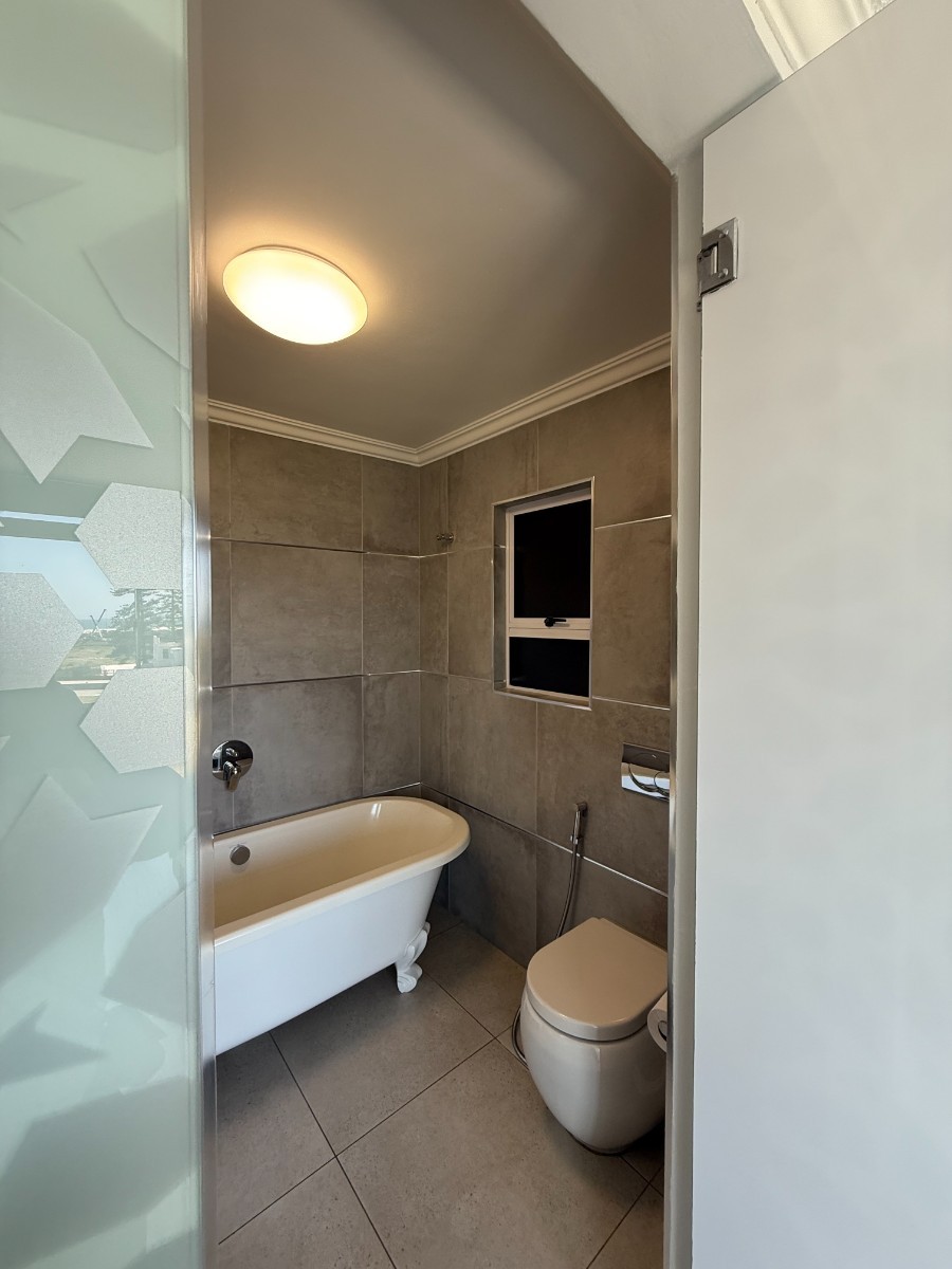 Apartment For Sale in Humewood, Port Elizabeth