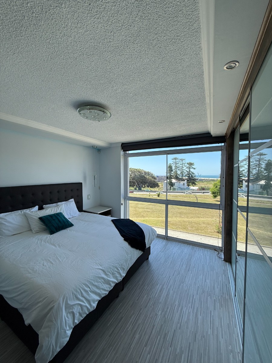 Apartment For Sale in Humewood, Port Elizabeth