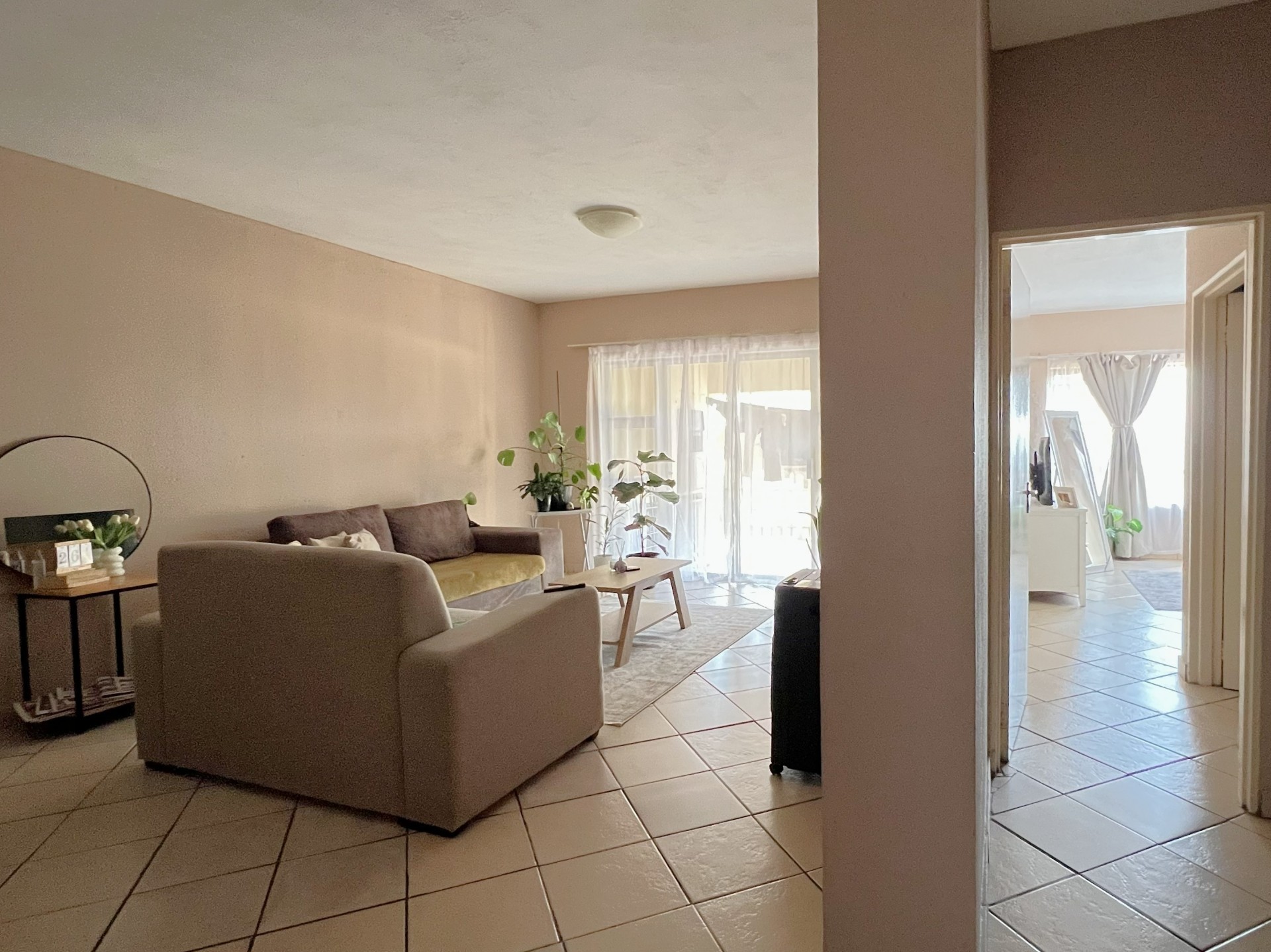 Ground Floor Investment Gem in Stonehenge - Ideal for First-Time Buyers or Investors
