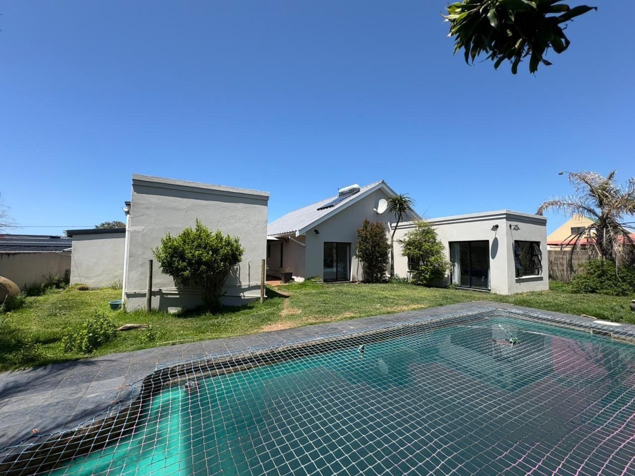 House For Sale in Gonubie, East London