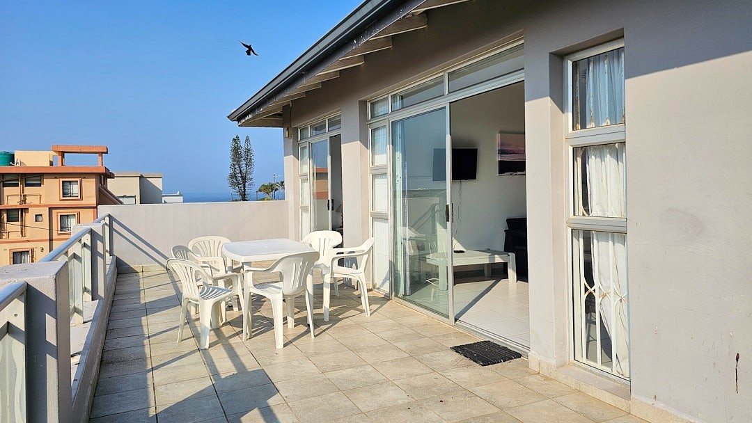 Pristine Spacious 3 Bedroom Apartment Sea Views