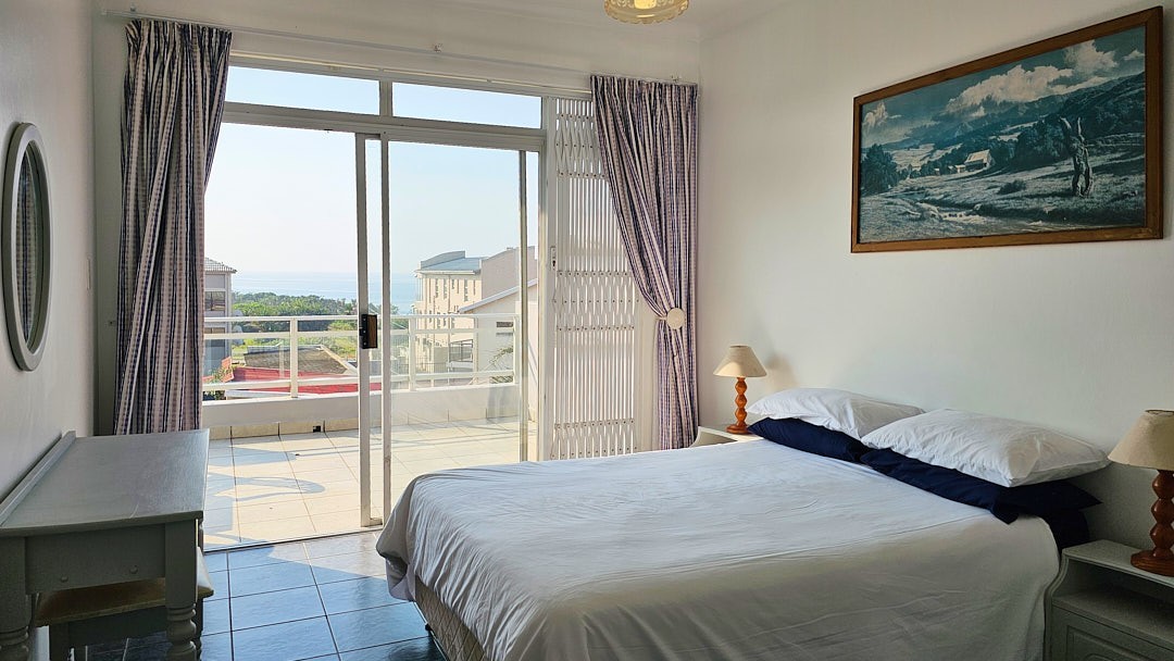Pristine Spacious 3 Bedroom Apartment Sea Views