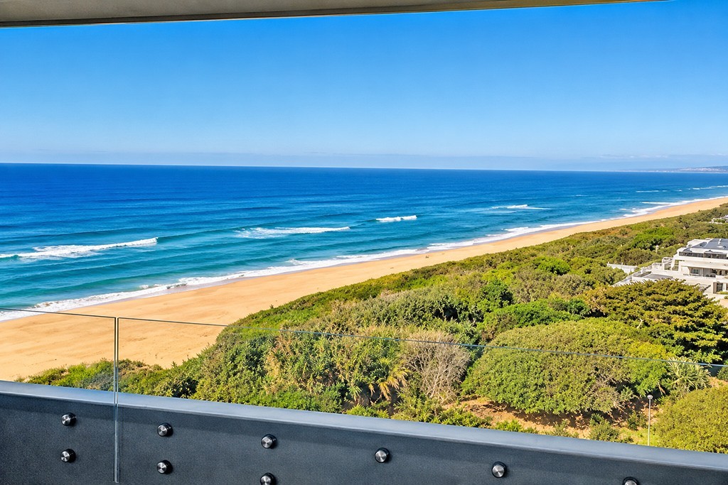 Modern Furnished Studio Apartment on Umhlanga South Beach!