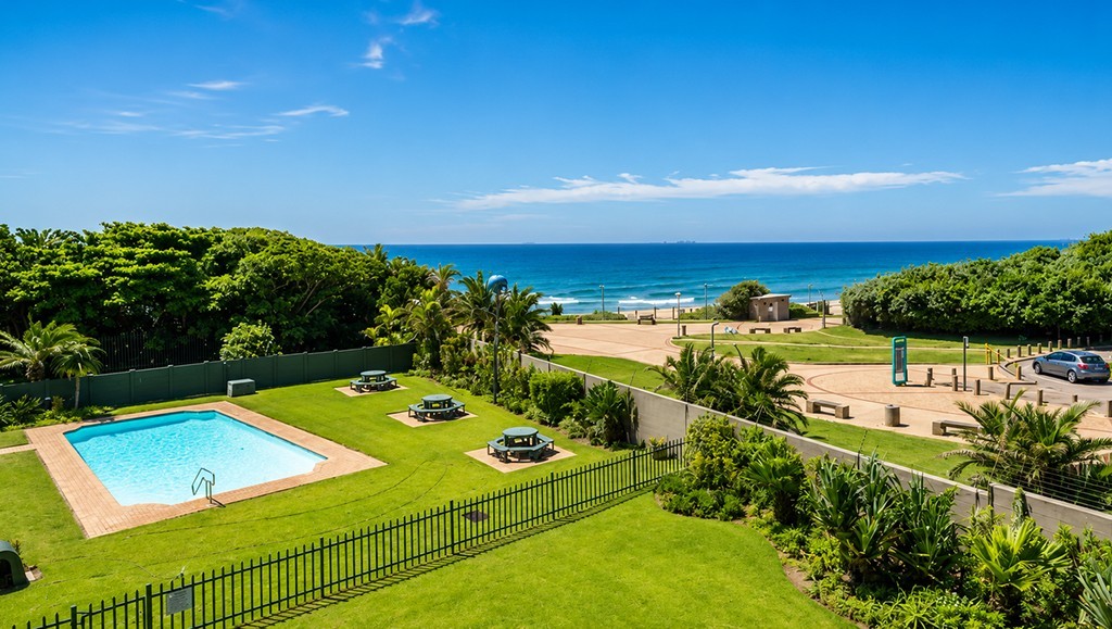 Modern Furnished Studio Apartment on Umhlanga South Beach!