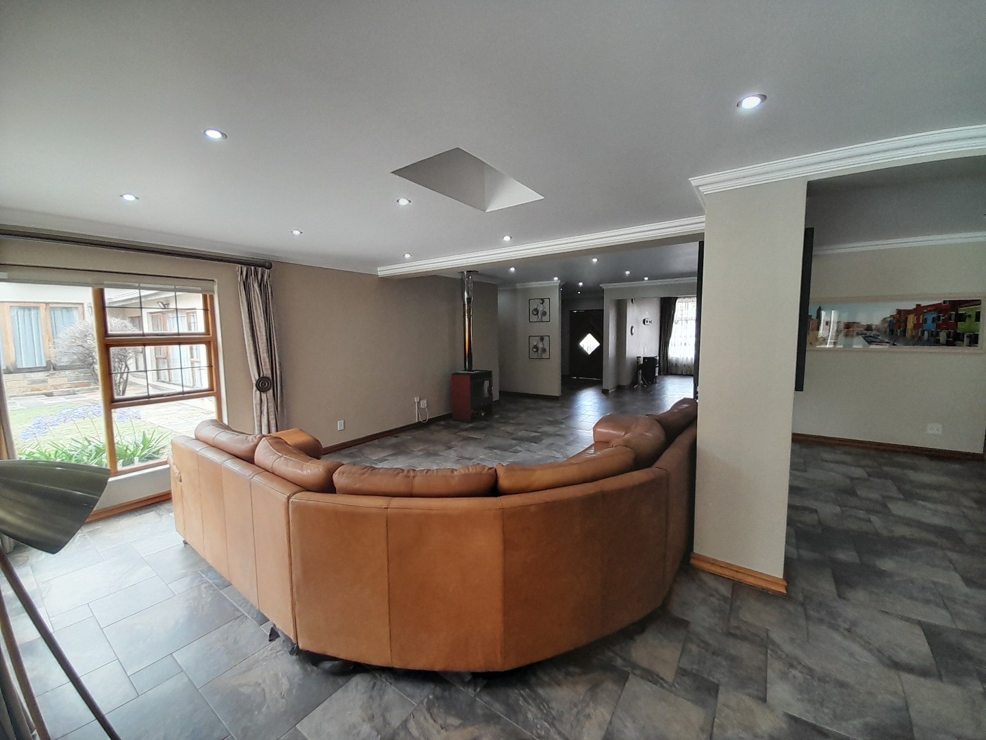 House For Sale in Oakdene