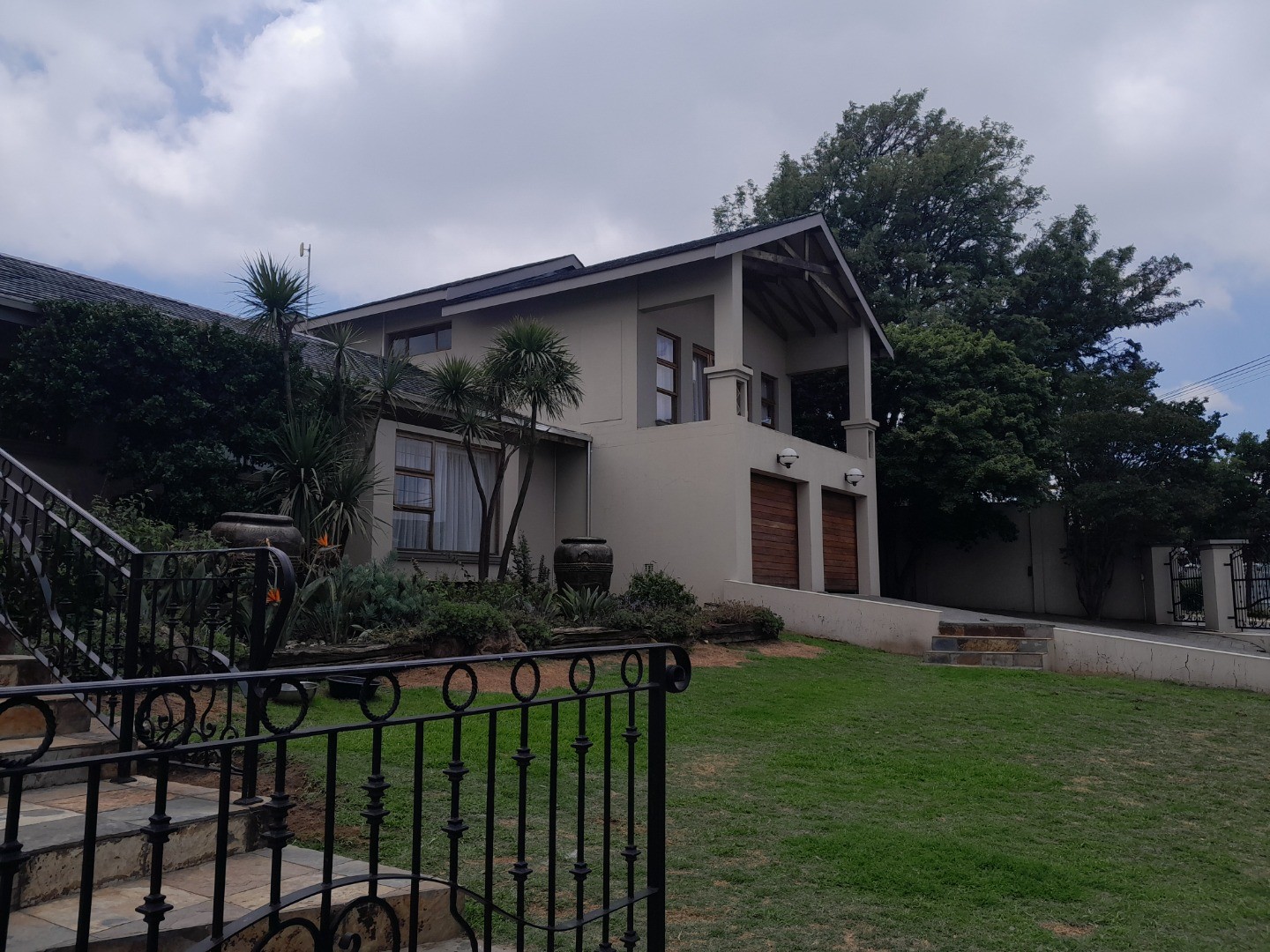 House For Sale in Oakdene