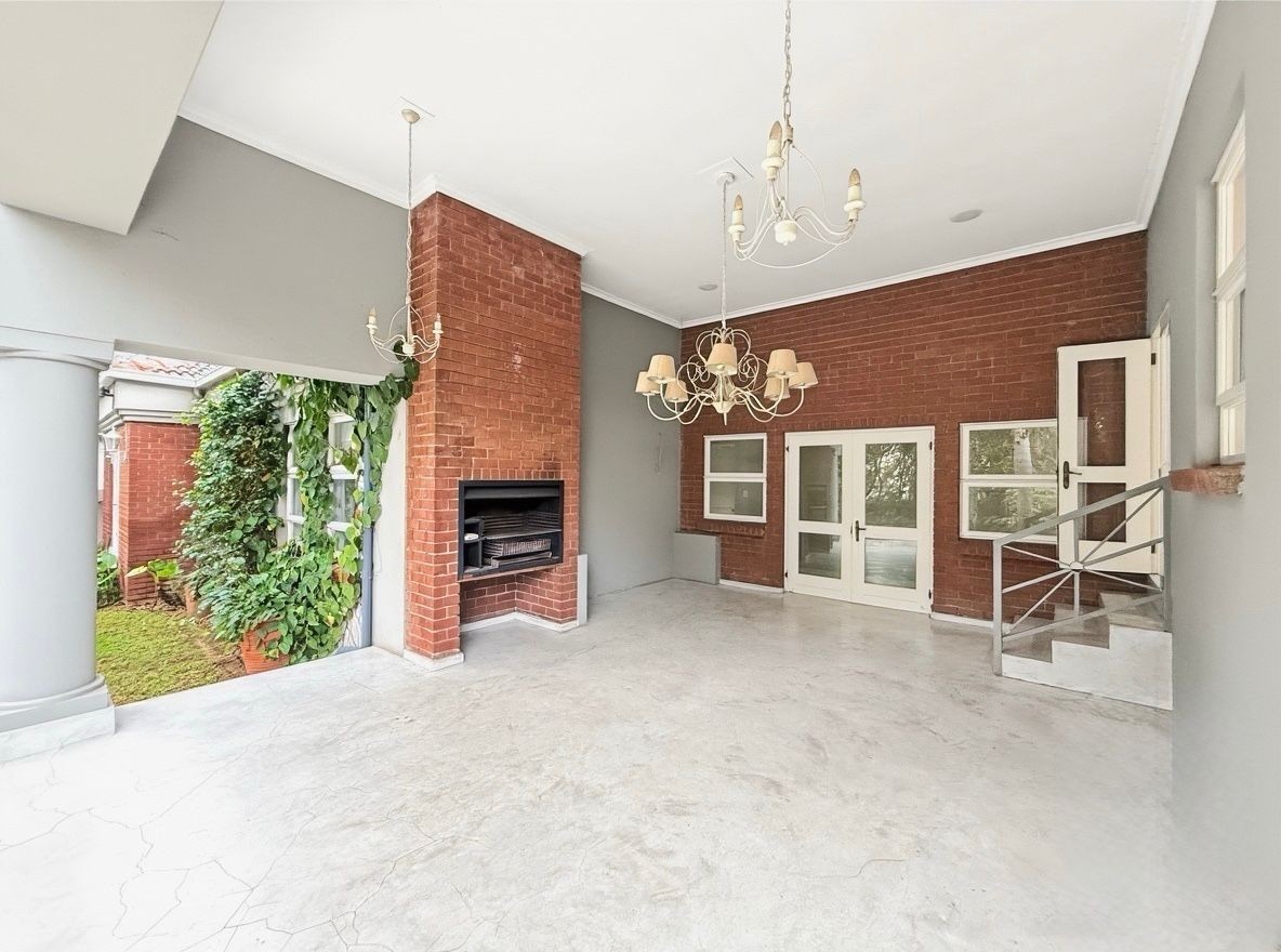 Contemporary Family Living in a Tranquil Dainfern Golf Estate Setting