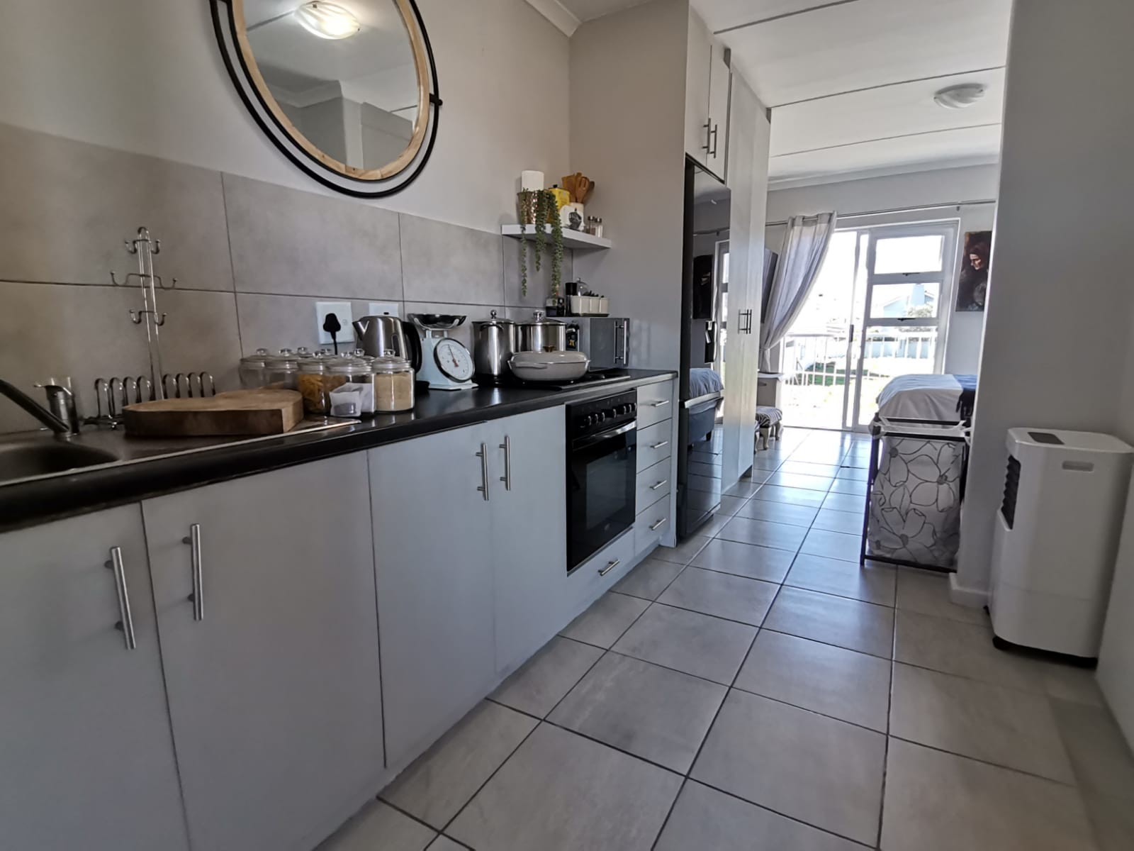 Bachelor Apartment Under Offer in La Vie Estate, Paarl