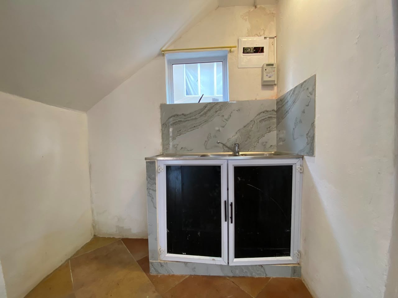 Modern 2 Bedroom Apartment to Let in Bluff - Water Included | R7,500 per Month
