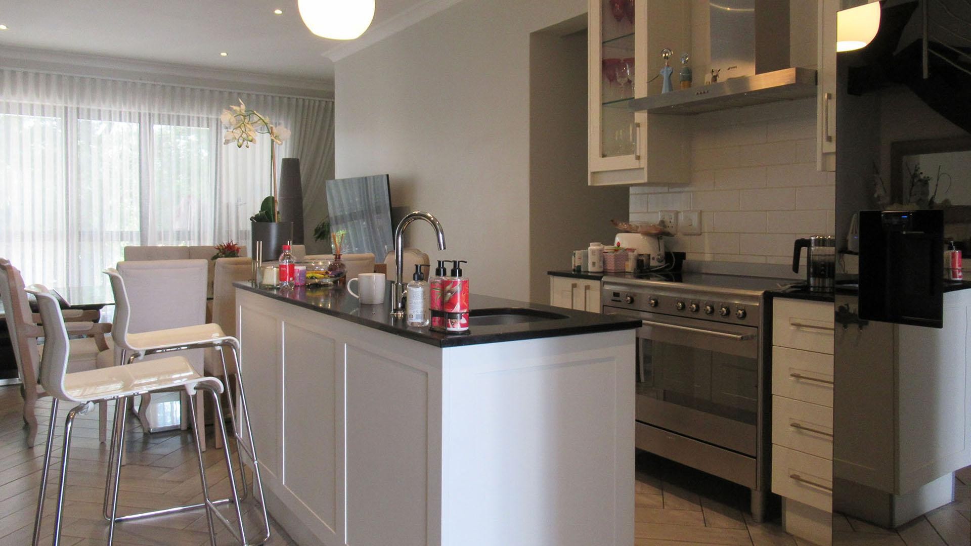 3 Bedroom apartment for Sale in Bryanston