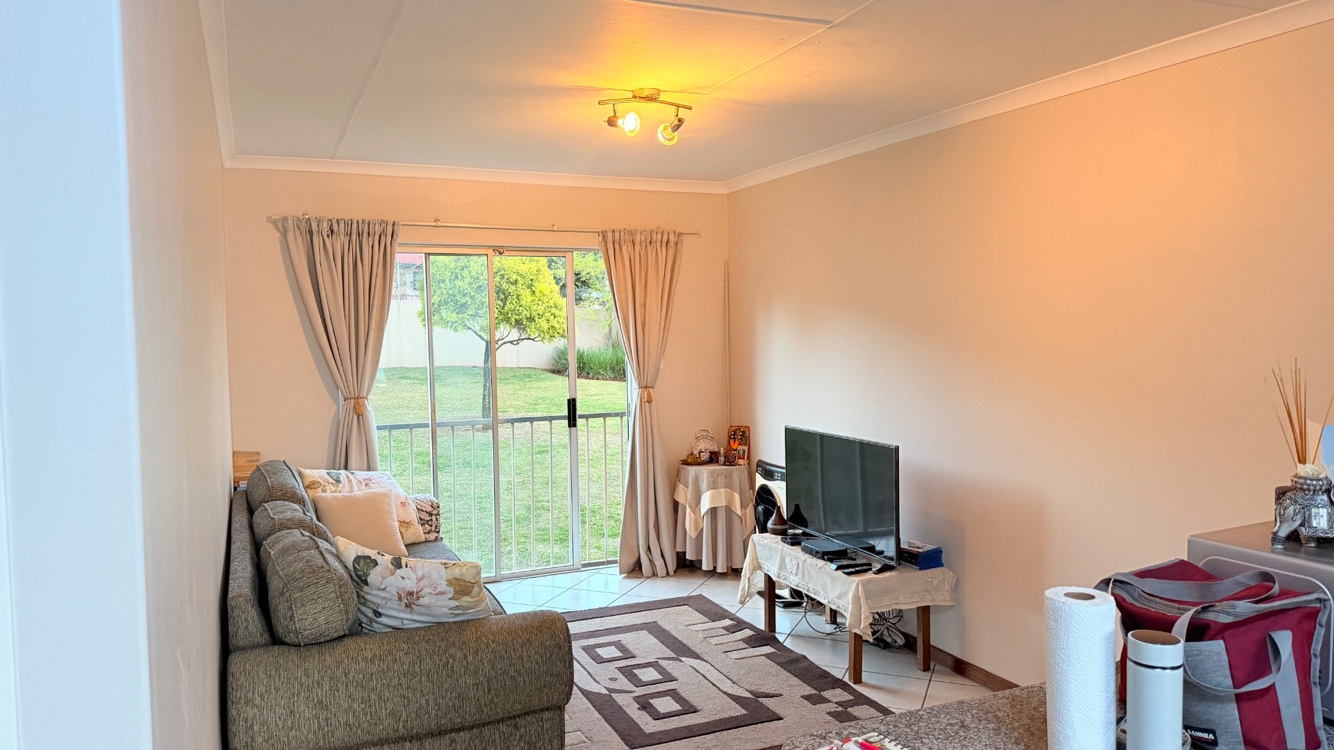 Apartment For Sale in Sunnyridge, Newcastle, KwaZulu Natal