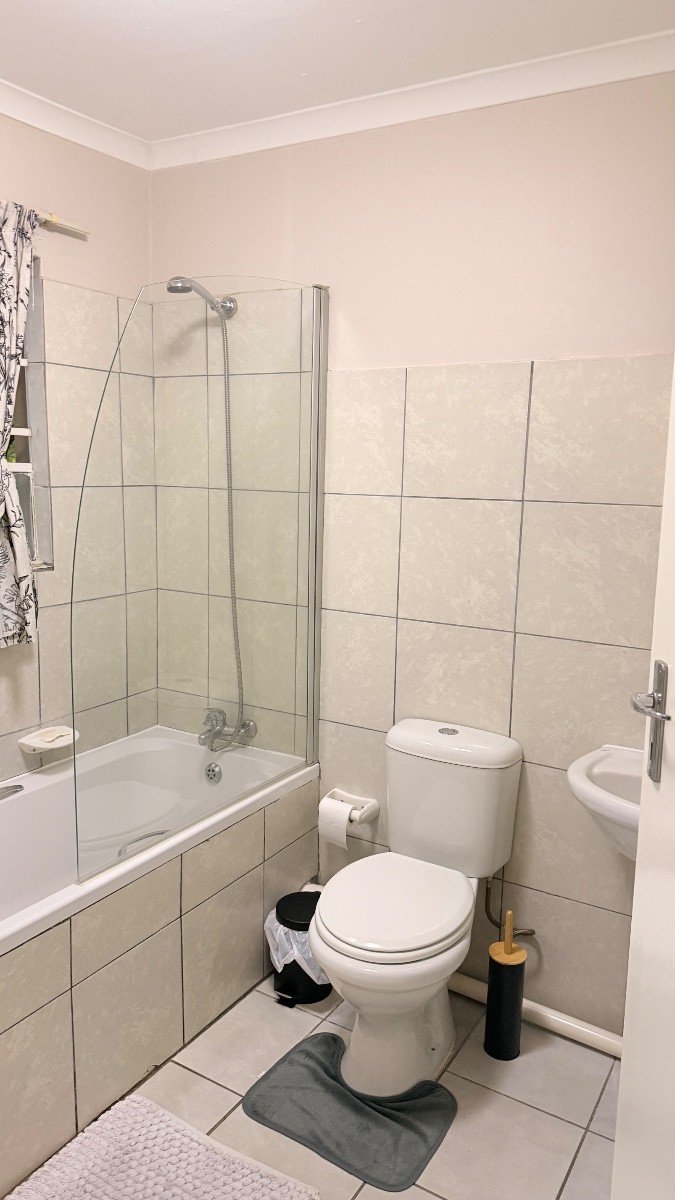 Apartment For Sale in Sunnyridge, Newcastle, KwaZulu Natal