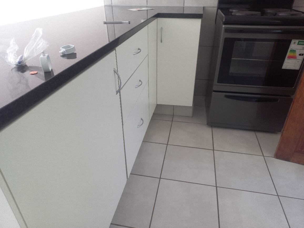 Apartment For Sale in Sunnyridge, Newcastle, KwaZulu Natal