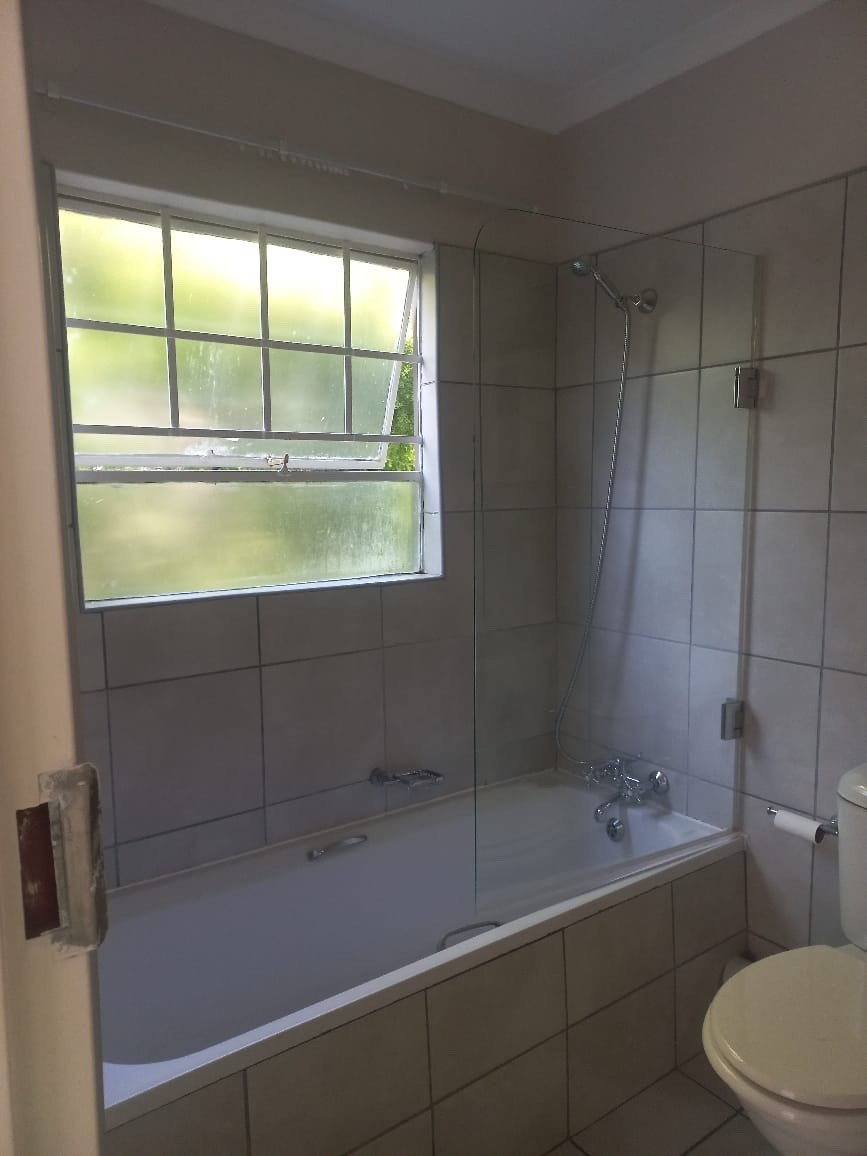 Apartment For Sale in Sunnyridge, Newcastle, KwaZulu Natal