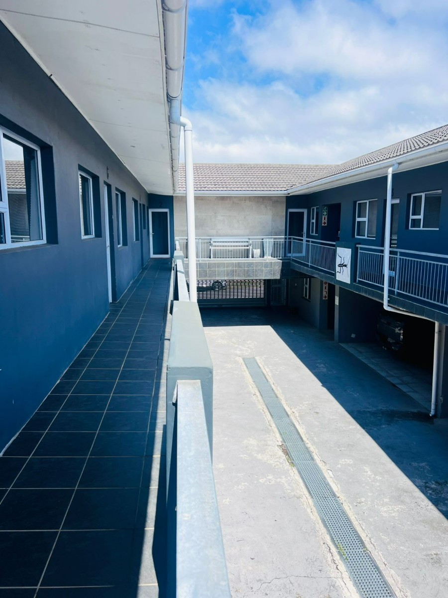 Prime Commercial Investment Opportunity in Quiet Cambridge Location