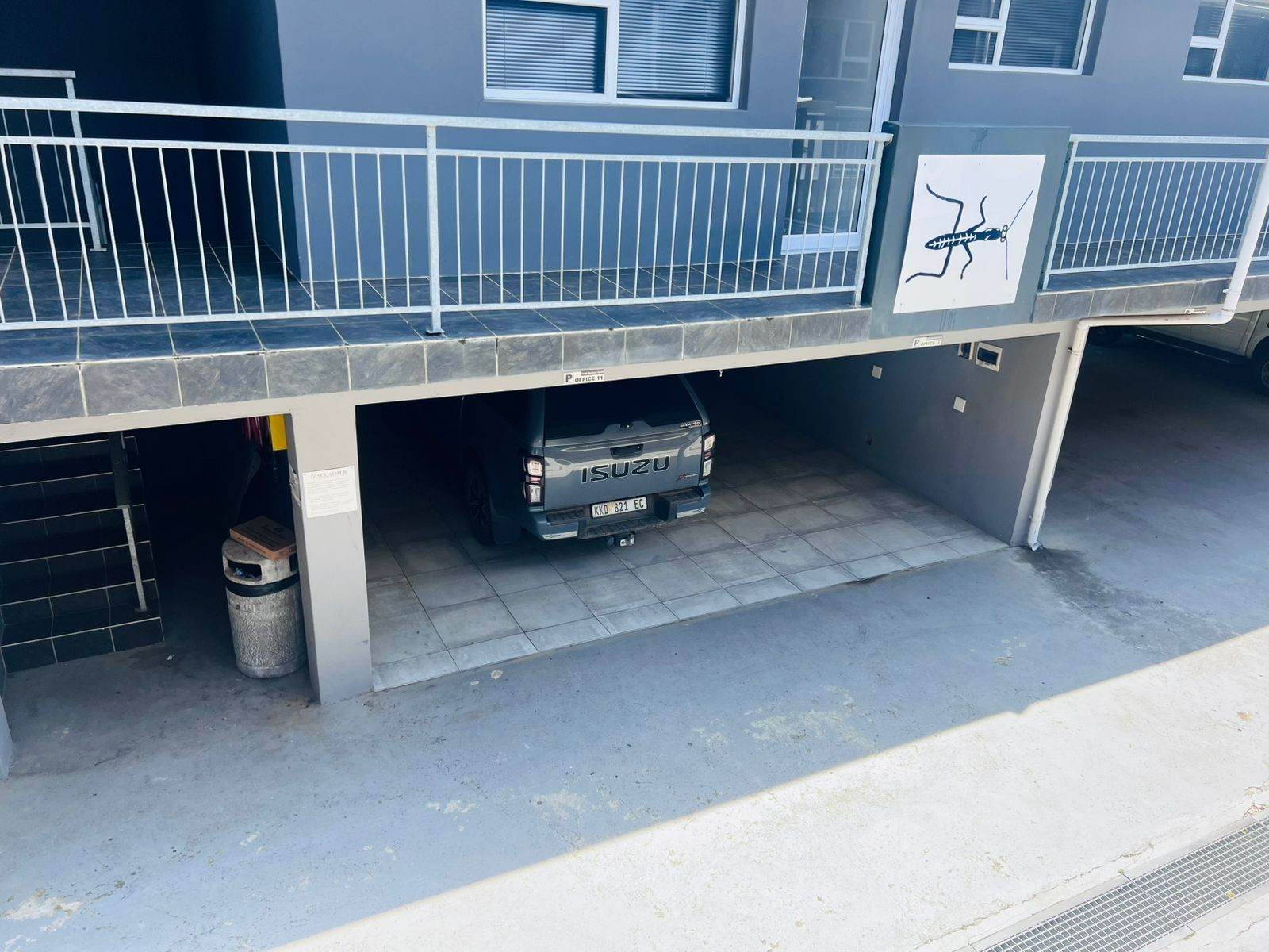 Prime Commercial Investment Opportunity in Quiet Cambridge Location