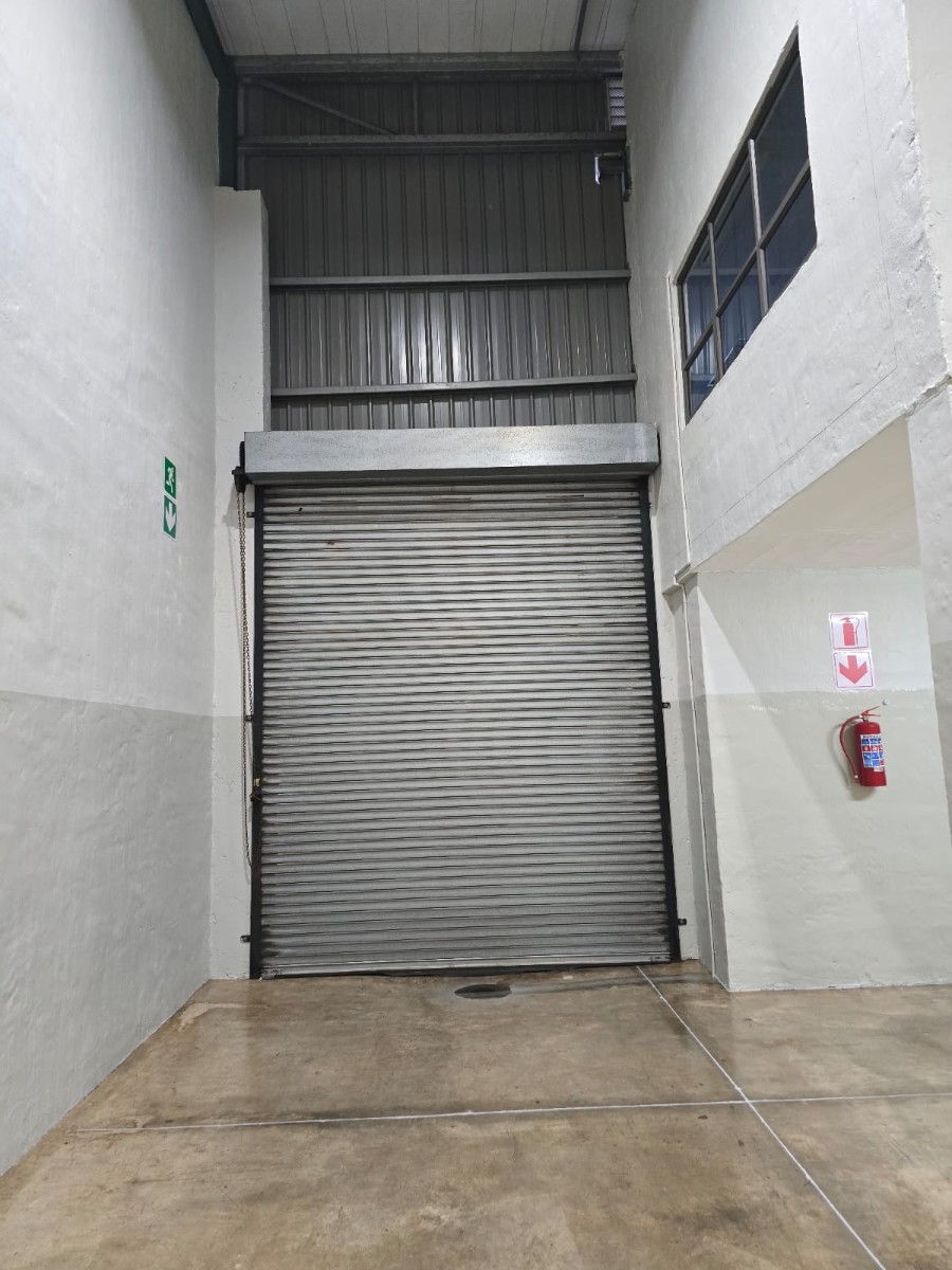 Warehouse for rent in Riverhorse Valley, Durban, KwaZulu Natal, 379 m²